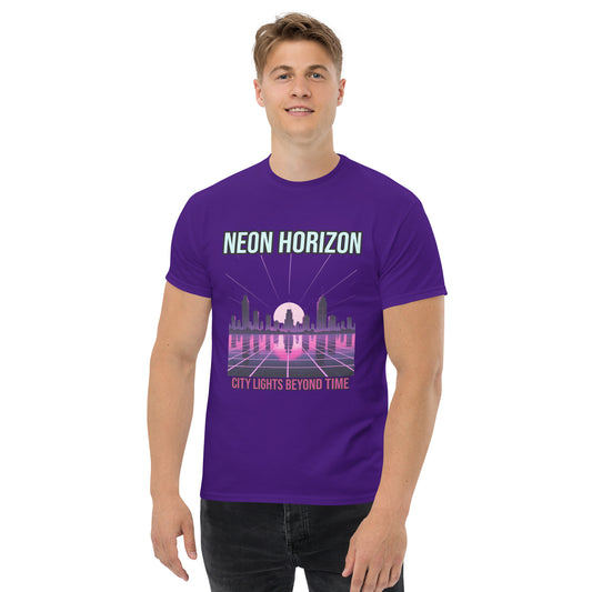 Synthwave T-Shirt mit Neonfarben und Retro-Motiven
