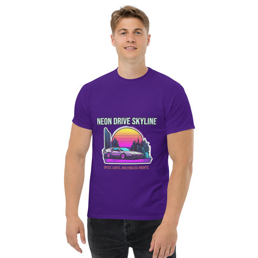 Synthwave T-Shirt mit Neonfarben und Retro-Motiven
