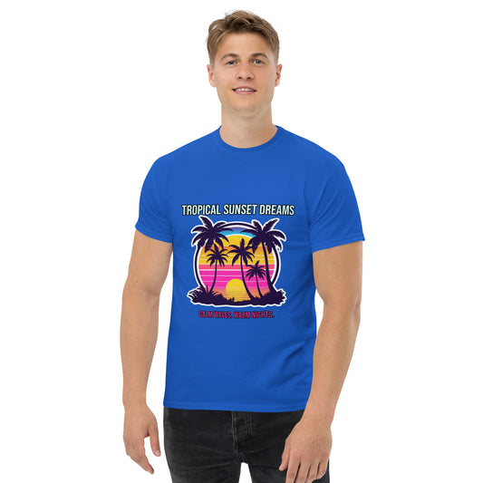 Synthwave T-Shirt mit Neonfarben und Retro-Motiven

