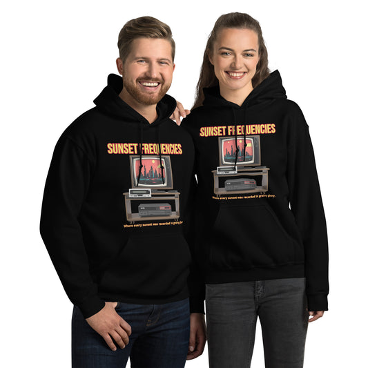 Synthwave Retro Hoodie mit Neonfarben und Retro-Motiven
